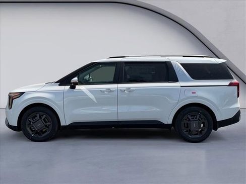 New 2026 Kia Carnival EX FWD image 2