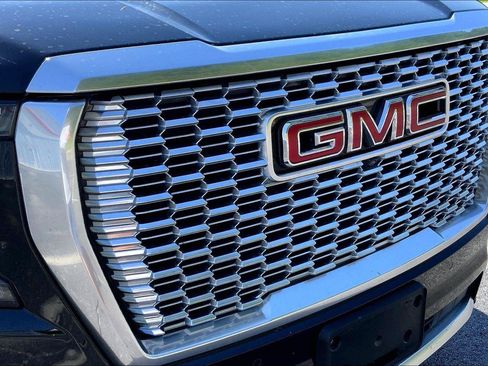 Used 2023 GMC Yukon XL Denali w/ Denali Reserve Package AWD/4WD image 31