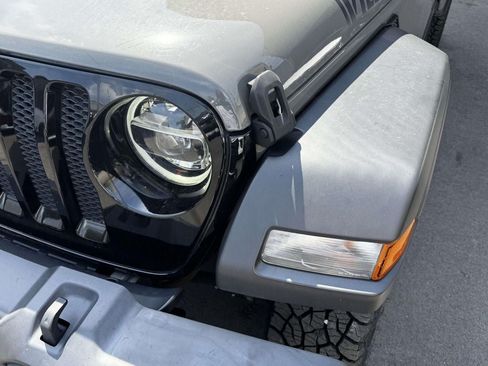 Used 2021 Jeep Wrangler Unlimited Sport AWD/4WD image 9
