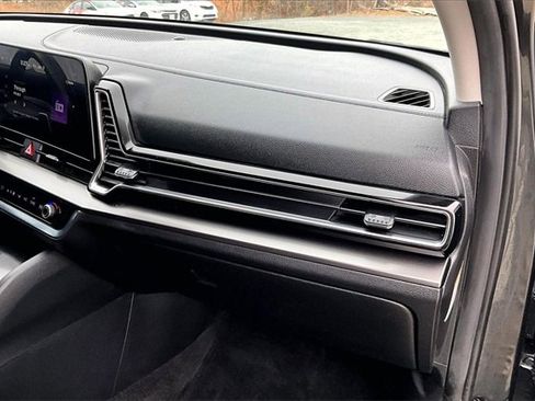 Used 2023 Kia Sportage EX image 23
