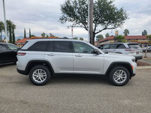 New 2025 Jeep Grand Cherokee Laredo X image 3