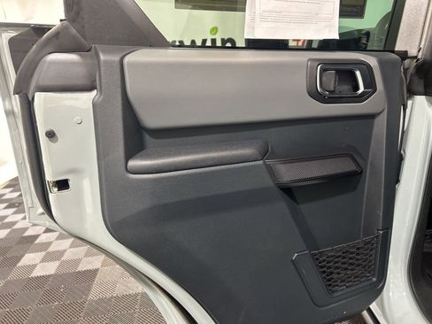 Used 2024 Ford Bronco Black Diamond w/ Sasquatch Package image 18