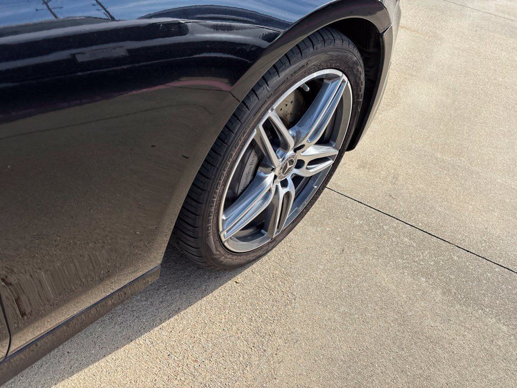 Used 2018 Mercedes-Benz E 400 4MATIC Sedan image 17