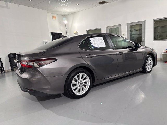 Used 2024 Toyota Camry LE w/ Convenience Package FWD image 12