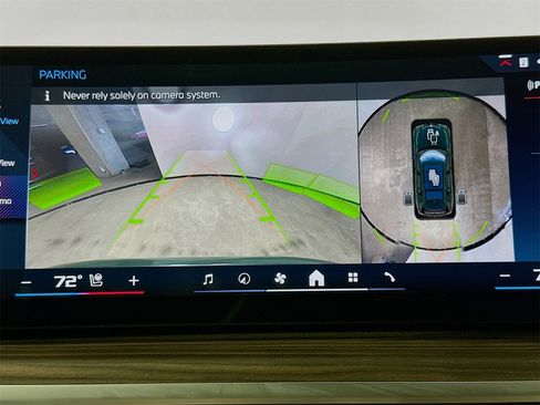 Used 2025 BMW X7 M60i image 14