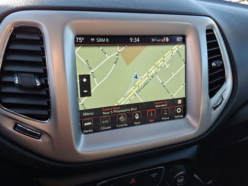 Used 2021 Jeep Compass Latitude w/ Sun and Sound Group image 18