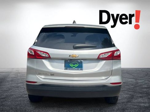 Used 2020 Chevrolet Equinox LS w/ LS Convenience Package FWD image 5