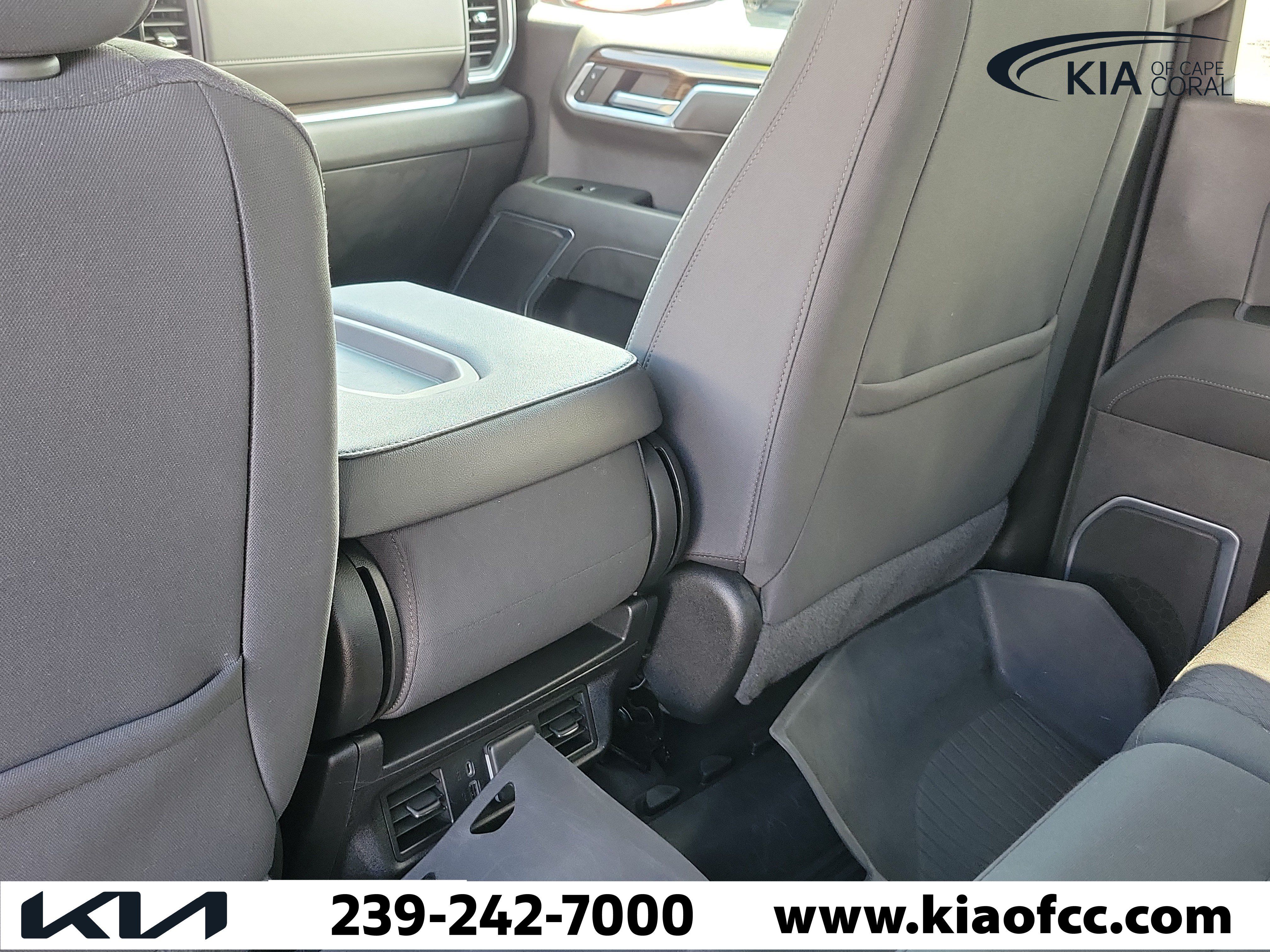 Used 2022 Chevrolet Silverado 1500 LT AWD/4WD image 12