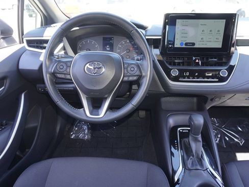 Certified 2025 Toyota Corolla SE FWD image 10