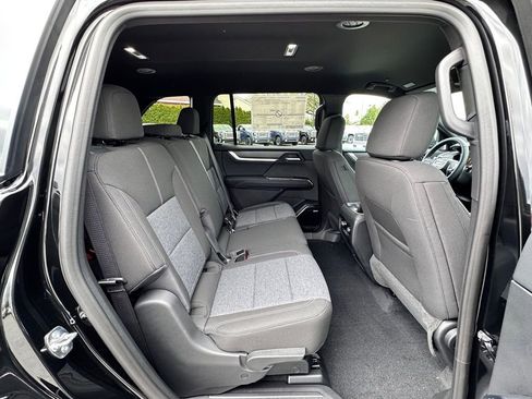 New 2026 GMC Acadia Elevation AWD/4WD image 13