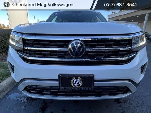 Used 2022 Volkswagen Atlas SE w/ Panoramic Sunroof Package image 14