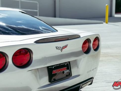 Used 2006 Chevrolet Corvette Z06 w/ Preferred Equipment Group RWD image 33