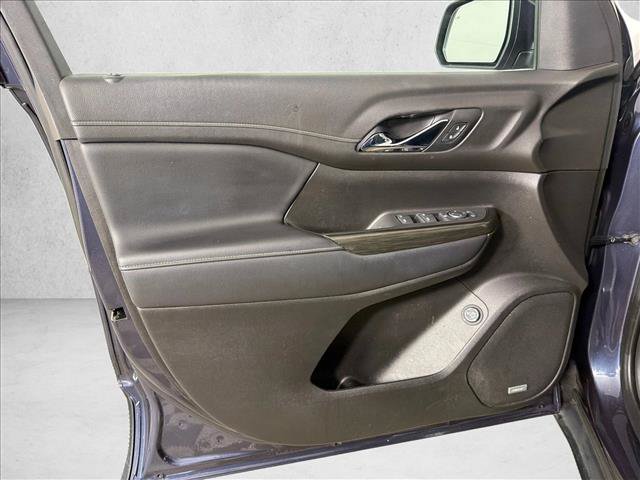 Used 2019 GMC Acadia SLT w/ LPO, Floor Liner Package FWD image 12