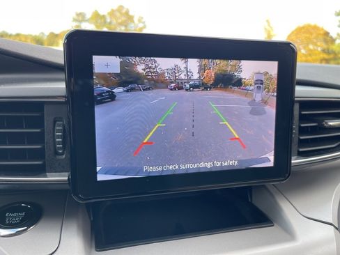 Used 2024 Ford Explorer XLT w/ Equipment Group 202A image 15