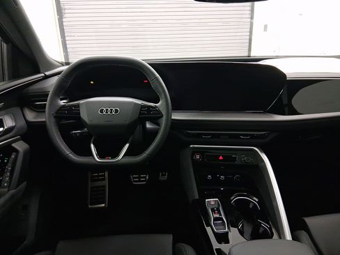 New 2025 Audi SQ5 Premium Plus image 4