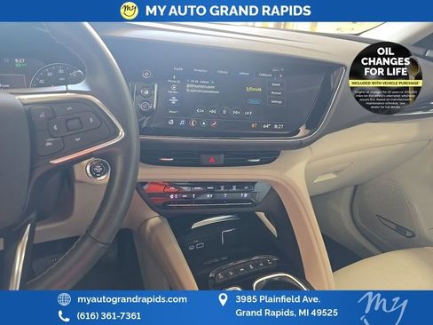 Used 2023 Buick Envision Avenir AWD/4WD image 3