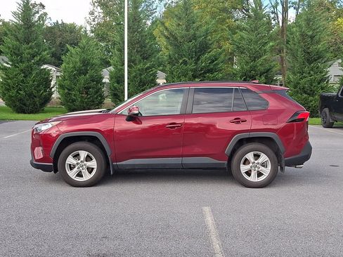 Used 2021 Toyota RAV4 XLE AWD/4WD image 7