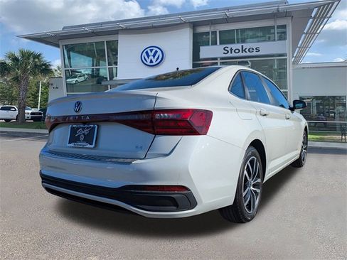 New 2026 Volkswagen Jetta SE image 4