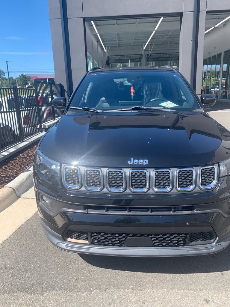 Certified 2023 Jeep Compass Latitude AWD/4WD image 6
