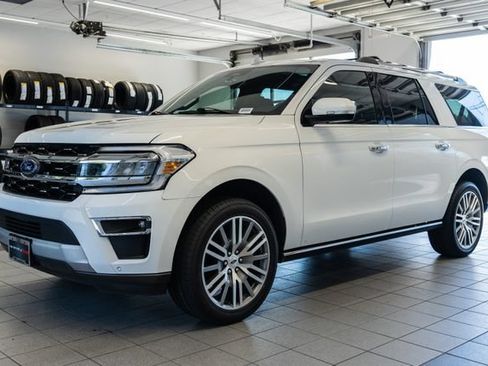 Used 2024 Ford Expedition Max Limited AWD/4WD image 3