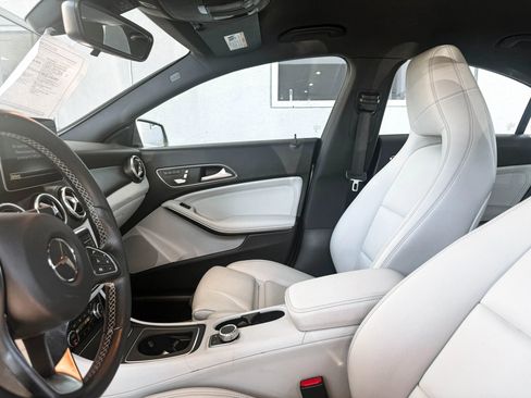 Used 2018 Mercedes-Benz CLA 250 image 22