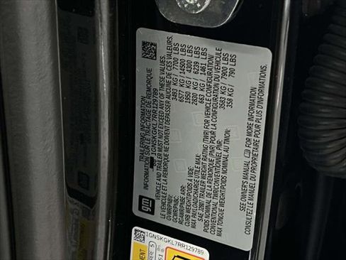 Used 2024 Chevrolet Suburban High Country image 19