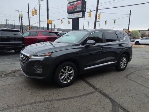 Used 2020 Hyundai Santa Fe SE w/ Cargo Package image 5
