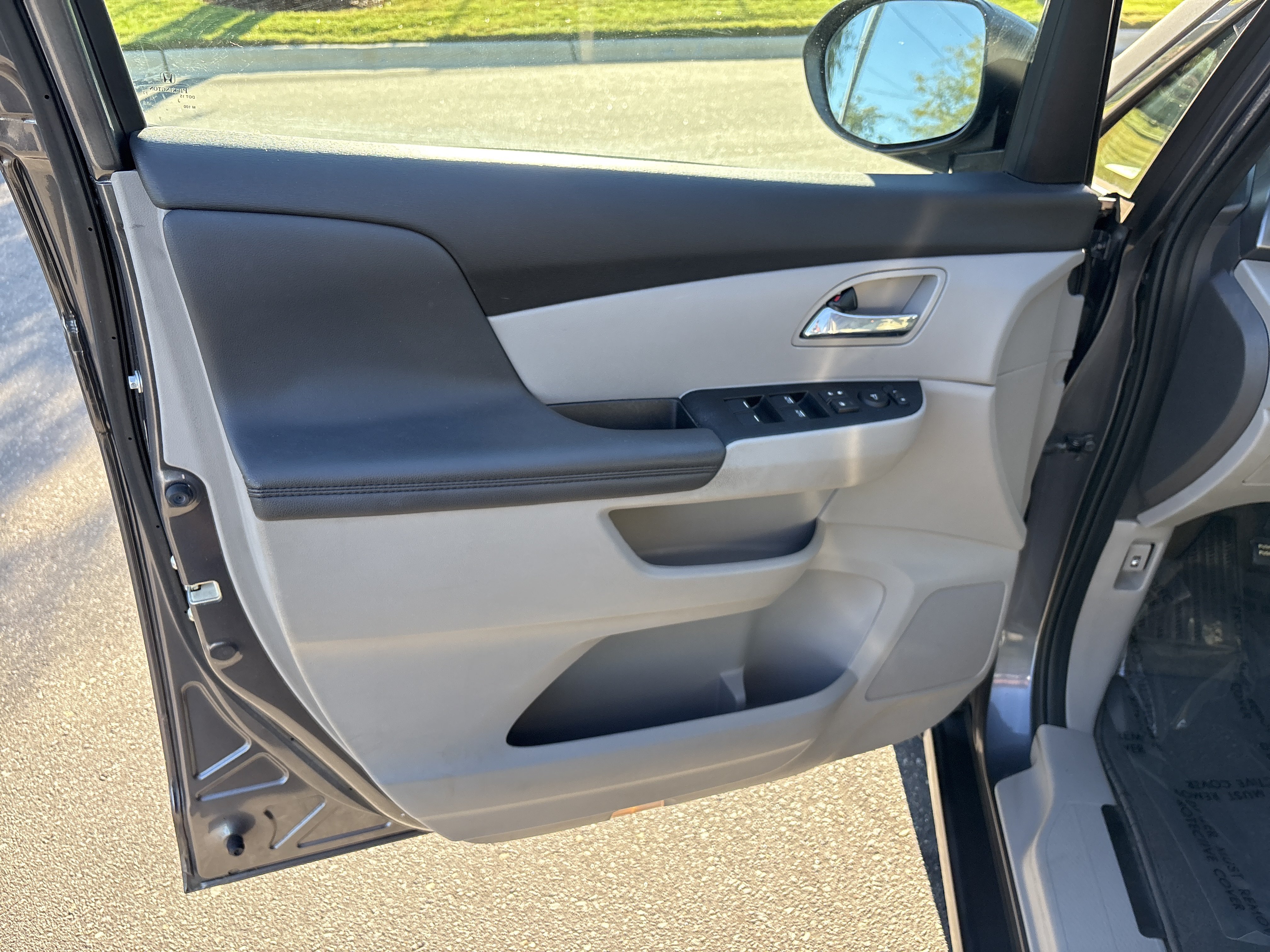 Used 2014 Honda Odyssey EX image 13