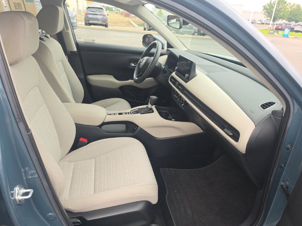 Certified 2024 Honda HR-V LX image 31