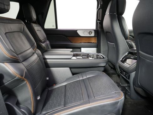 Used 2024 Lincoln Navigator Black Label AWD/4WD image 19