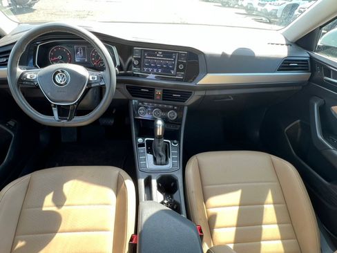 Used 2021 Volkswagen Jetta SE FWD image 21