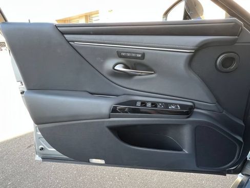 Used 2025 Lexus ES 350 w/ Premium Package FWD image 34