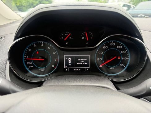Used 2017 Chevrolet Cruze LS FWD image 26