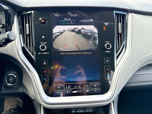 Used 2024 Subaru Outback Premium image 14