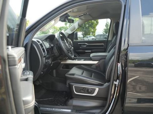 Used 2022 RAM 1500 Laramie AWD/4WD image 12