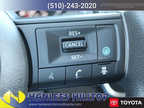 Used 2024 Nissan Rogue SV AWD/4WD image 30
