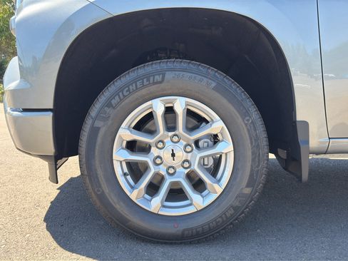 New 2026 Chevrolet Silverado 1500 RST w/ Safety Package AWD/4WD image 6