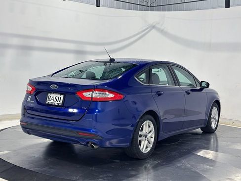 Used 2016 Ford Fusion SE FWD image 11