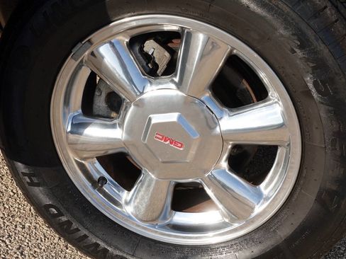 Used 2004 GMC Envoy SLT image 32