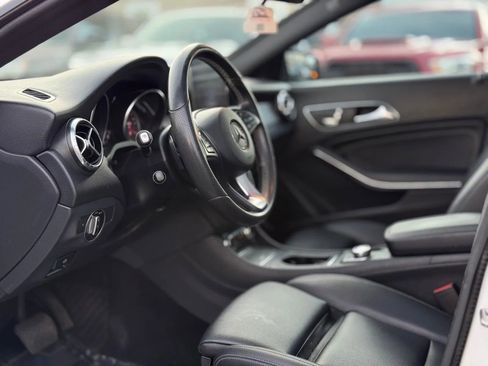 Used 2018 Mercedes-Benz CLA 250 4MATIC image 8