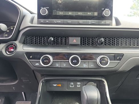 Used 2024 Honda CR-V EX image 17