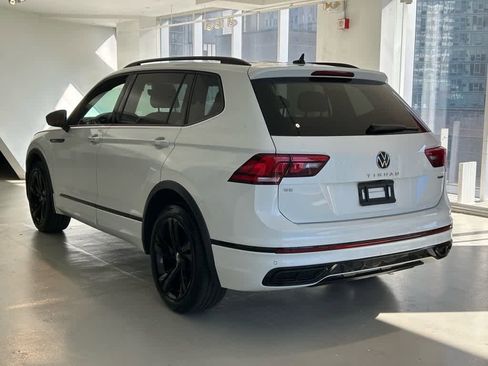 Certified 2023 Volkswagen Tiguan SE R-Line image 6