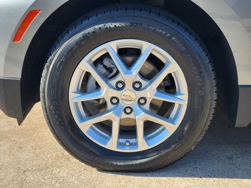 Used 2024 Chevrolet Equinox LT AWD/4WD image 10