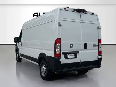 Used 2024 RAM ProMaster 2500 w/ Convenience Group FWD image 5