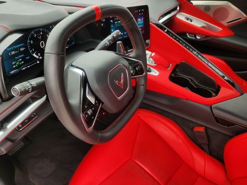 Used 2024 Chevrolet Corvette Stingray Preferred Conv w/ Z51 Performance Package RWD image 32