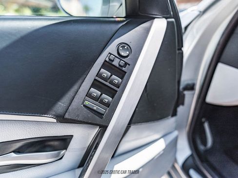 Used 2006 BMW M5 image 44