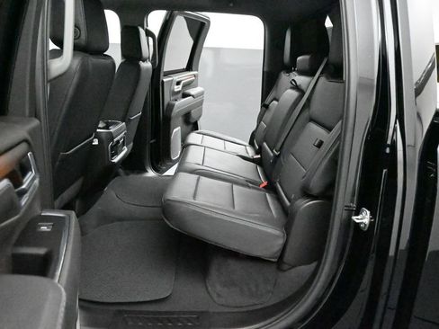 Used 2025 GMC Sierra 3500 Denali w/ Technology Package AWD/4WD image 17
