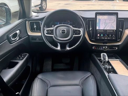 Used 2026 Volvo XC60 B5 Plus AWD/4WD image 7