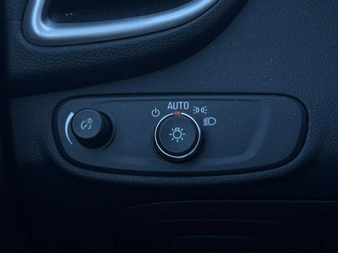 Used 2022 Chevrolet Trax LT w/ Driver Confidence Package image 27