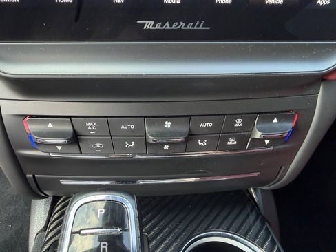 Used 2022 Maserati Ghibli Modena image 30